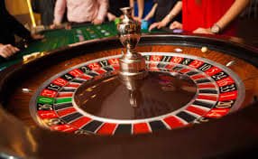 Akses mobile di hakata136 Aplikasi hakata136 di perangkat mobile menampilkan meja Speed Blackjack live